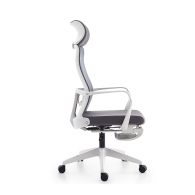 Silla de oficina moderna con respaldo alto